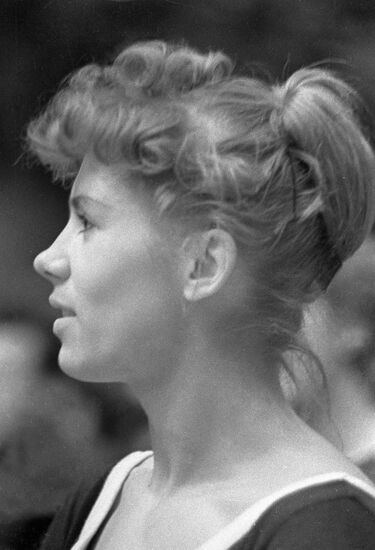 LATYNINA WOMAN- GYMNAST