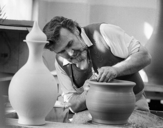 POTTER CERAMICS STUDIO