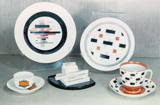 Tableware with Suprematic patterns