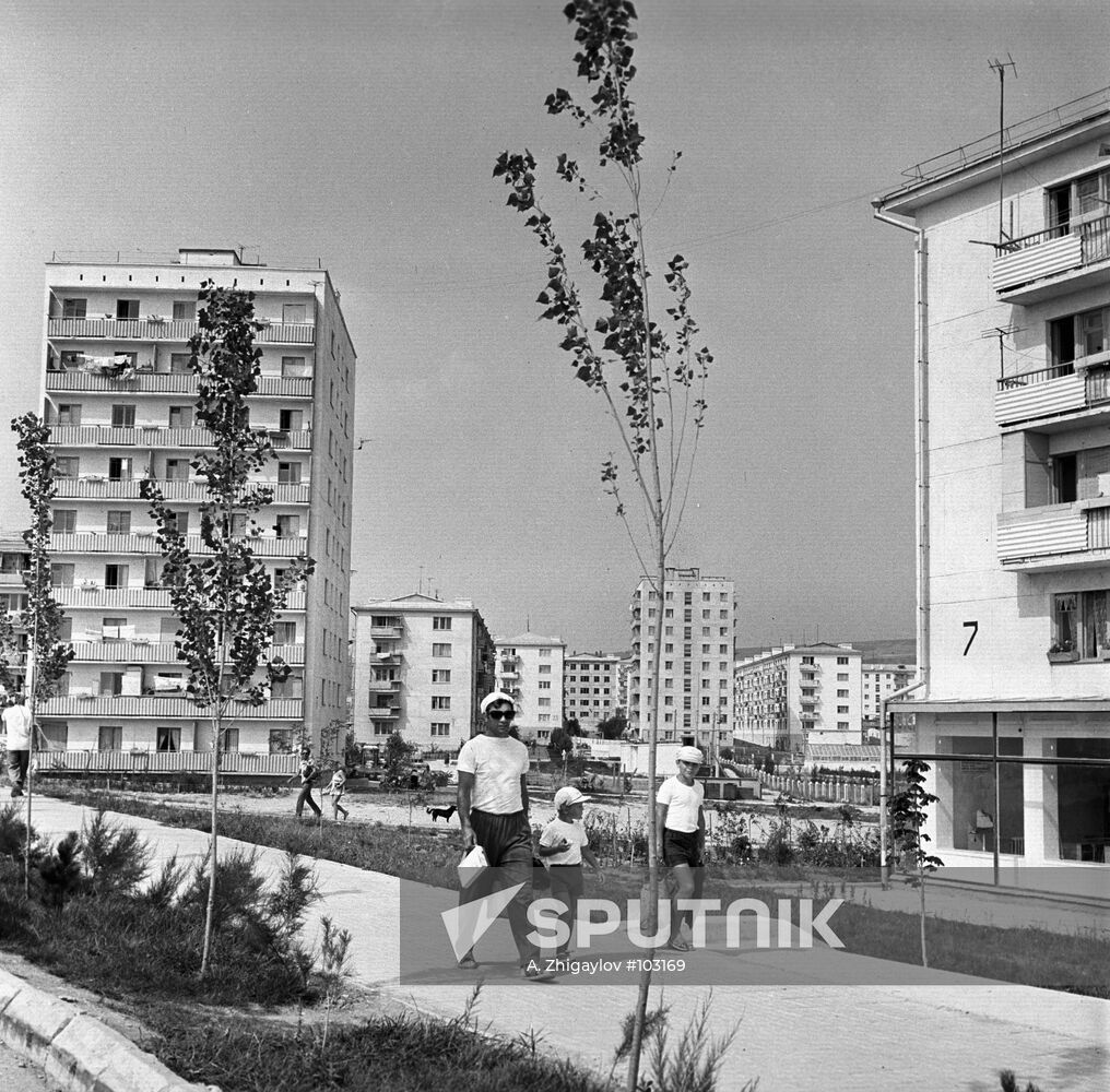 NOVOROSSIISK NEIGHBORHOOD STREET HOUSES