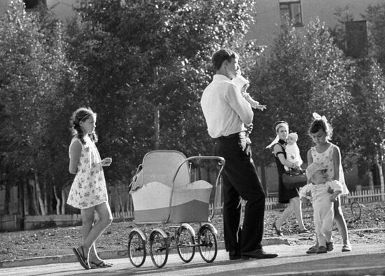CHILDREN STREET MEZHDURECHENSK