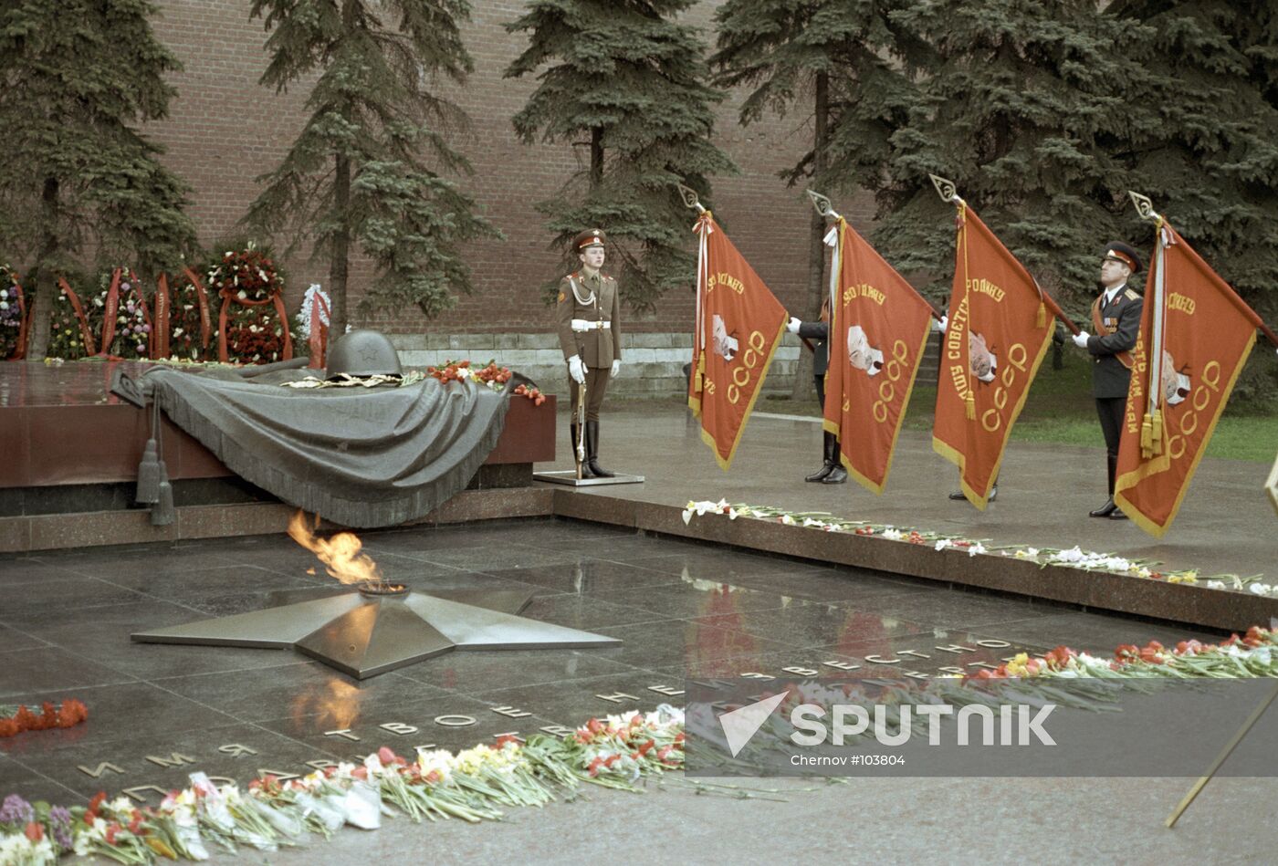 TOMB OF THE UNKNOWN SOLDIER 