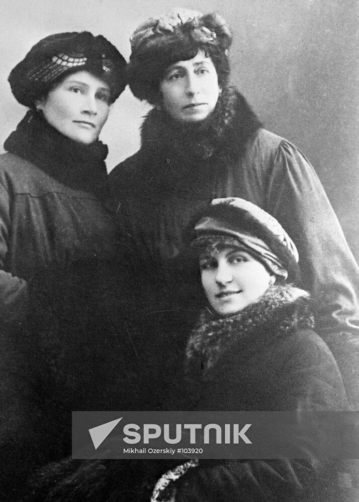 NEZHDANOVA DERZHINSKAYA OBUKHOVA