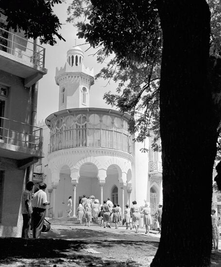 EMIR'S PALACE