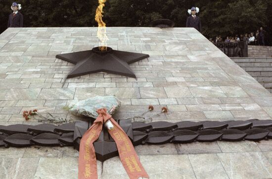 VLADIVOSTOK ETERNAL FLAME