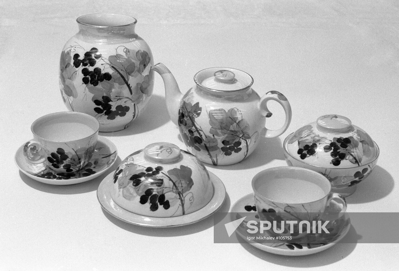 TEA SET DULYOVO