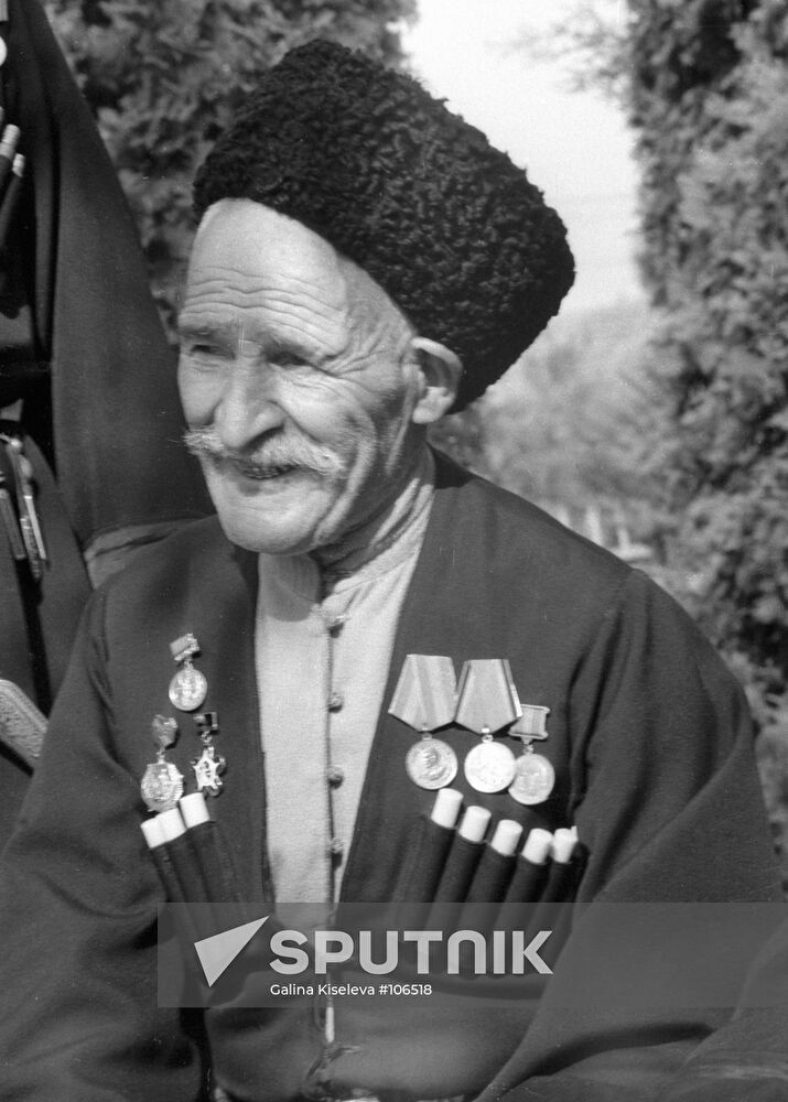 CHOURS ELDERS MEMBER