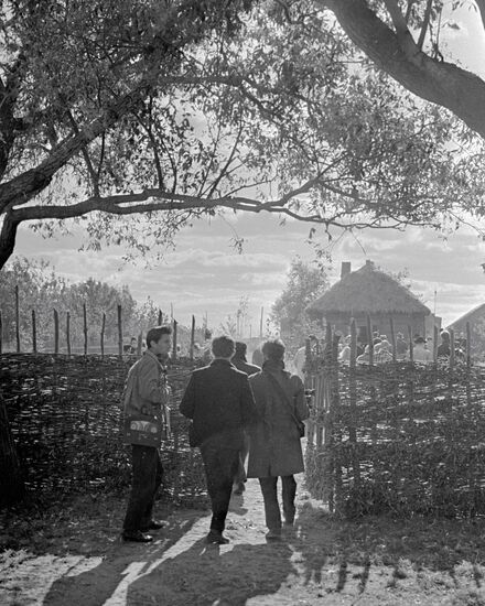 KONSTANTINOVO FARMSTEAD YESENIN TOURISTS