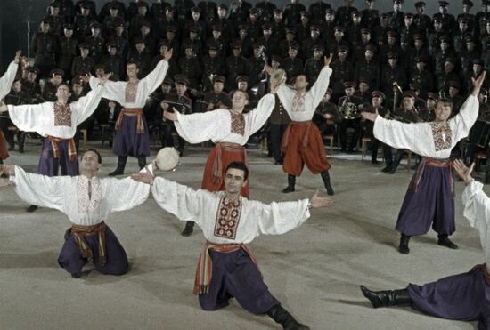 ENSEMBLE ALEXANDROV TOUR