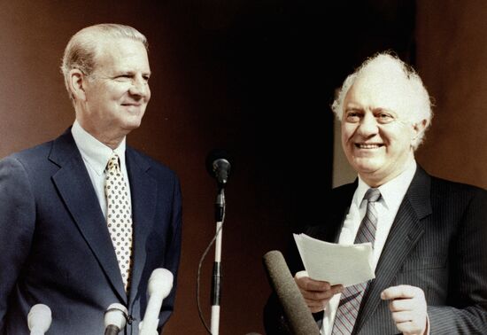 BAKER SHEVARDNADZE MEETING 