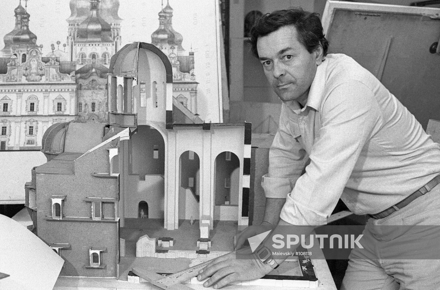 CATHEDRAL RESTORATION GRAUZIS SUPERVISOR