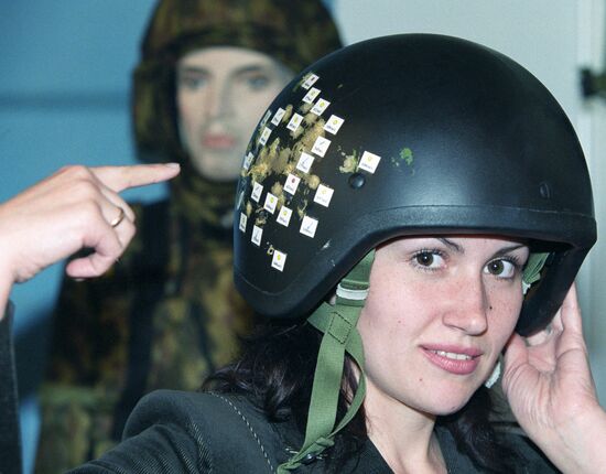RESCUE EQUIPMENT 2004 EXHIBITION SKAT COMBAT HELMET