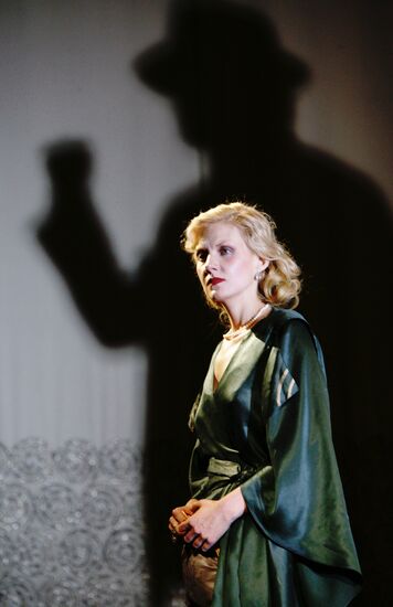 PLAY CHERRY ORCHARD MOSCOW ART THEATRE