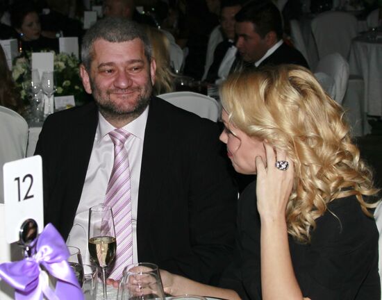 Annual charity auction Charity Bazaar 2011