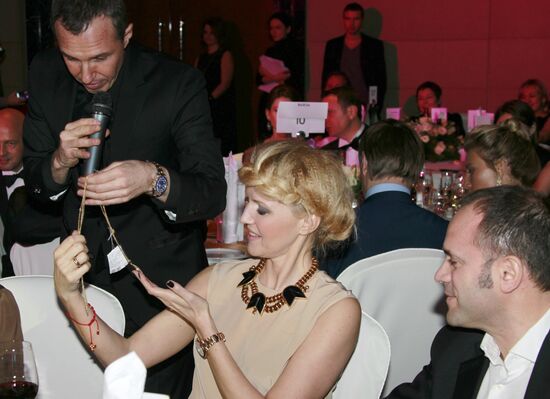 Annual charity auction Charity Bazaar 2011