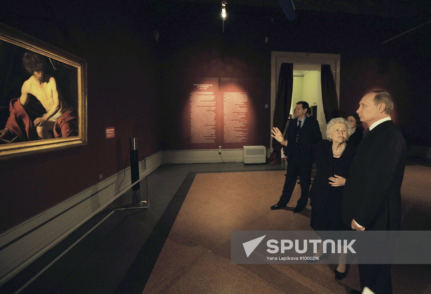 Vladimir Putin visits Pushkin Museum of Fine Arts