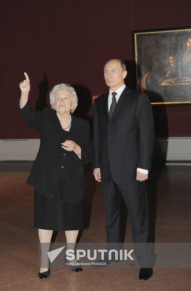 Vladimir Putin visits Pushkin Museum of Fine Arts