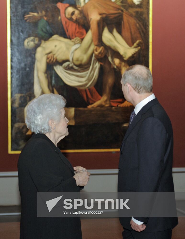 Vladimir Putin visits Pushkin Museum of Fine Arts