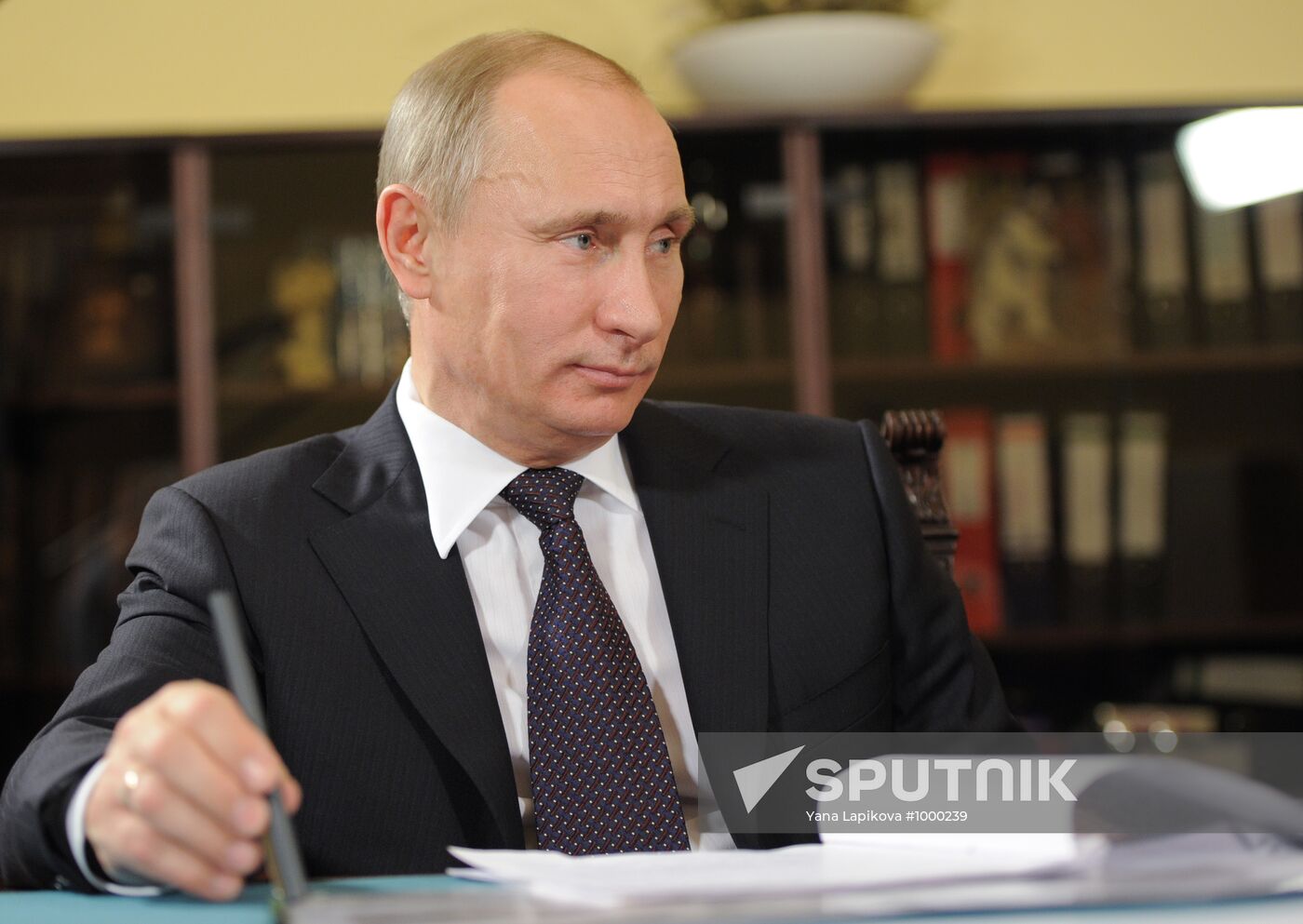 Vladimir Putin visits Pushkin Museum of Fine Arts