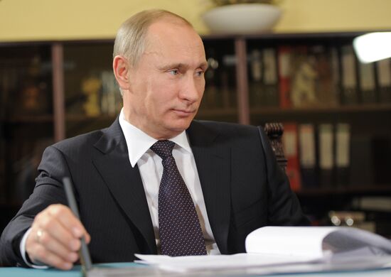 Vladimir Putin visits Pushkin Museum of Fine Arts