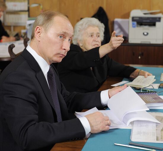 Vladimir Putin visits Pushkin Museum of Fine Arts