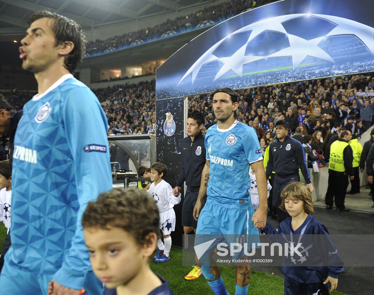 Football. Champions League. Match "Port" - "Zenit"