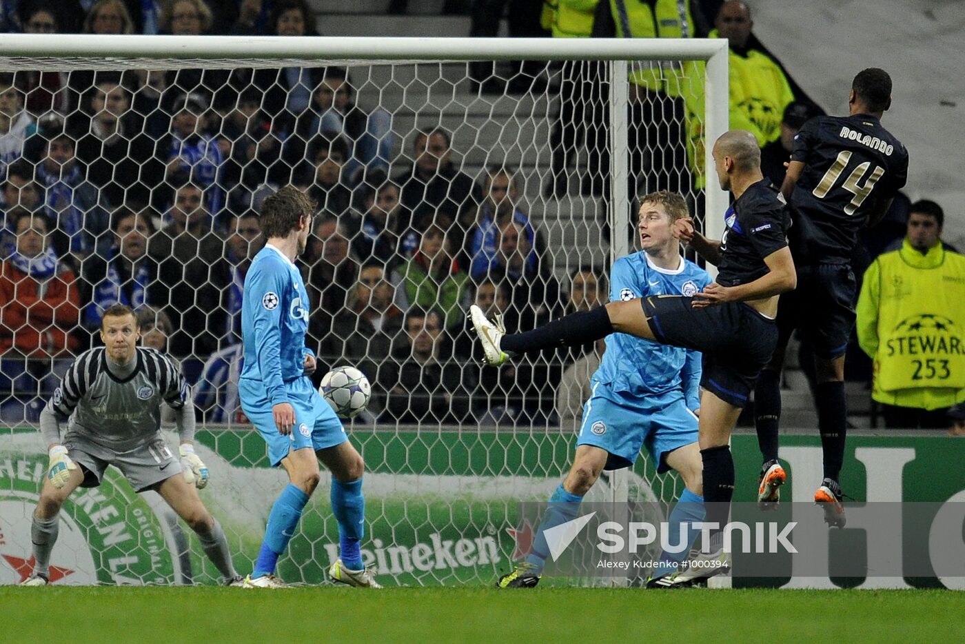 Football. Champions League. Match "Port" - "Zenit"