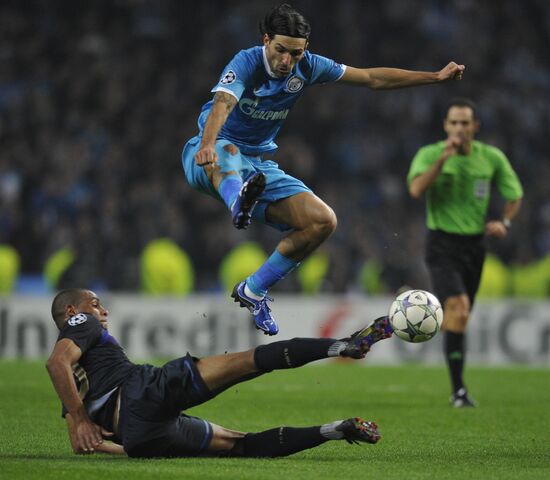 Football. Champions League. Match "Port" - "Zenit"
