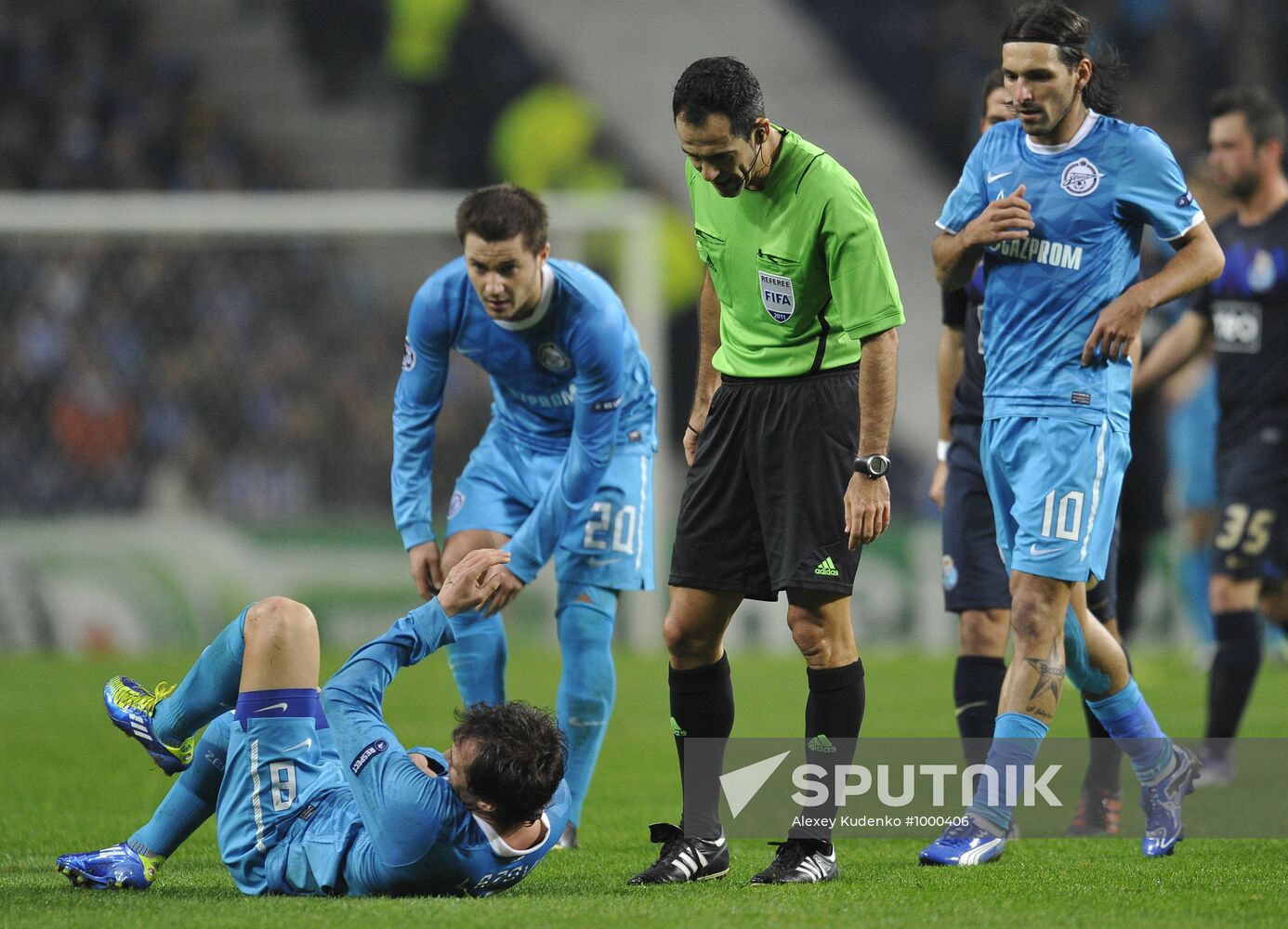 Football. Champions League. Match "Port" - "Zenit"