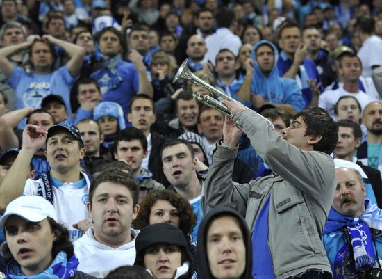 Football. Champions League. Match "Port" - "Zenit"