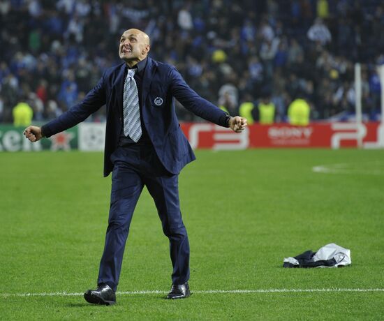 Football. Champions League. Match "Port" - "Zenit"