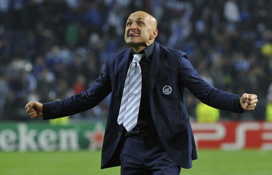 Football. Champions League. Match "Port" - "Zenit"