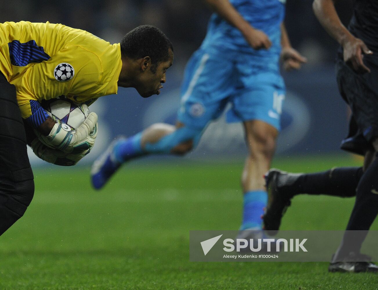 Football. Champions League. Match "Port" - "Zenit"