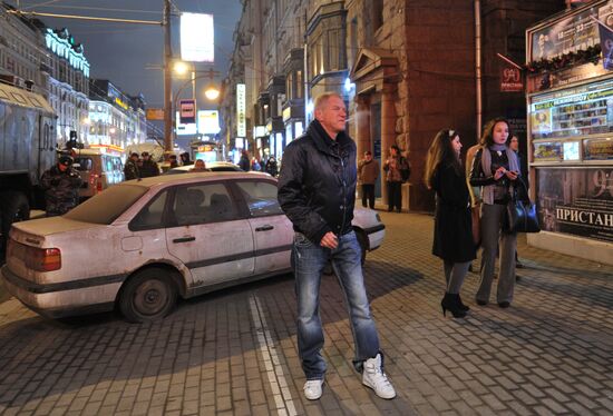 Unsanctioned rally on Triumphalny Square