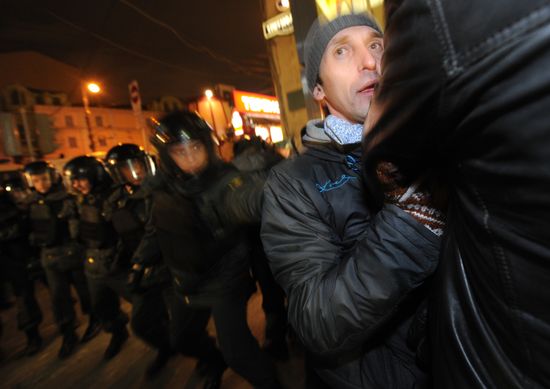 Unsanctioned rally on Triumphalny Square
