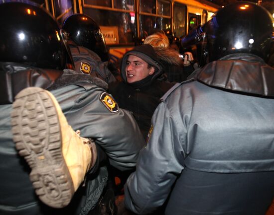 Protest rally at Gostinny Dvor metro station in St. Petersburg