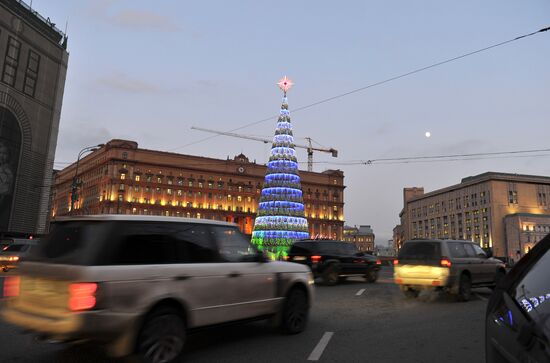 New Year trees in Moscow