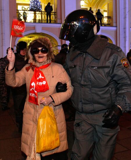 Protest rally at Gostinny Dvor metro station in St. Petersburg