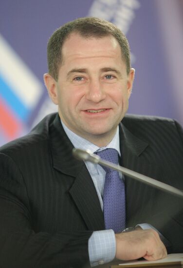 Vladimir Putin chairs All-Russia People's Front council meeting