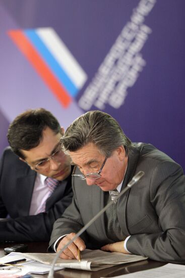 Vladimir Putin chairs All-Russia People's Front council meeting