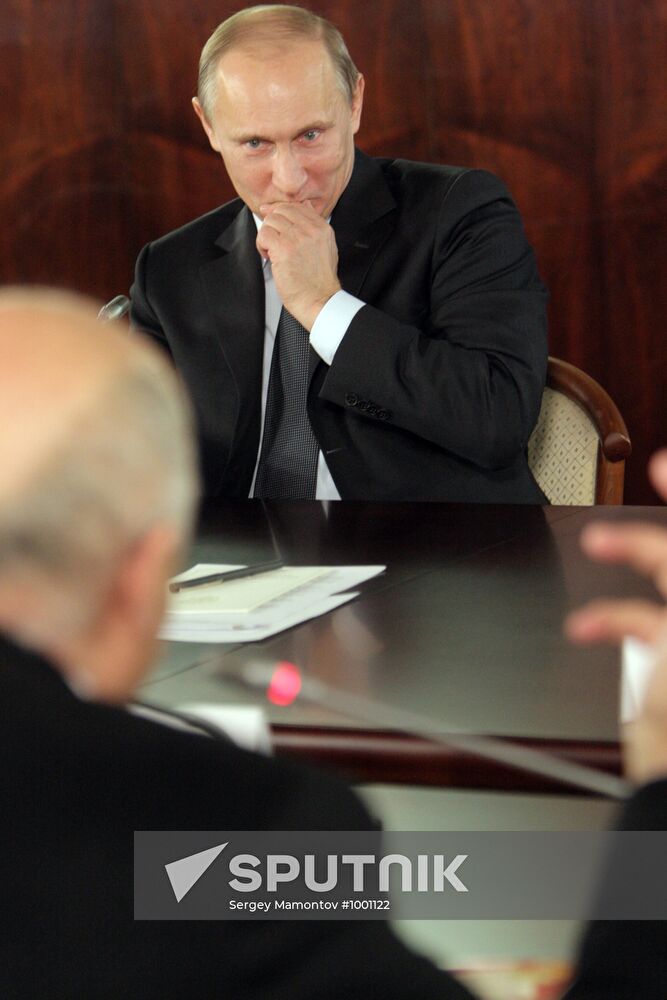 Vladimir Putin chairs All-Russia People's Front council meeting