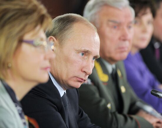 Vladimir Putin chairs All-Russia People's Front council meeting