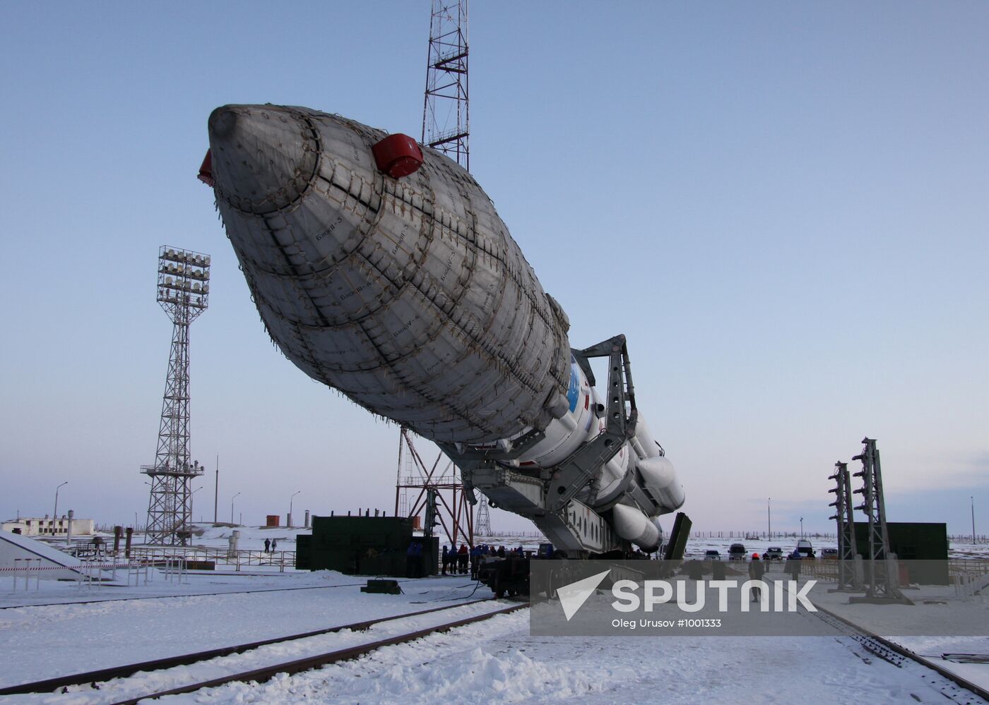Proton M missile transported to Baikonur launchpad