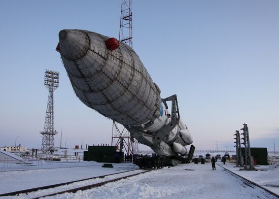 Proton M missile transported to Baikonur launchpad