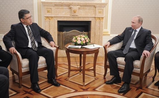 Vladimir Putin meets with Elías Jaua Milano in Moscow