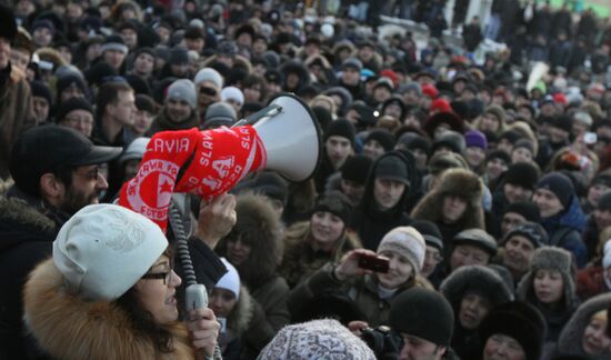Rally in Omsk protests election fraud