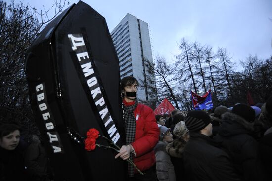 Rally in Murmansk protests election fraud