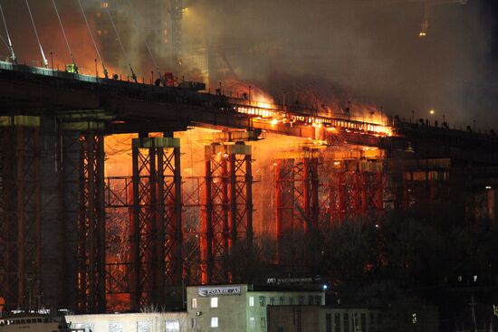 Bridge constructed in Vladivostok on fire