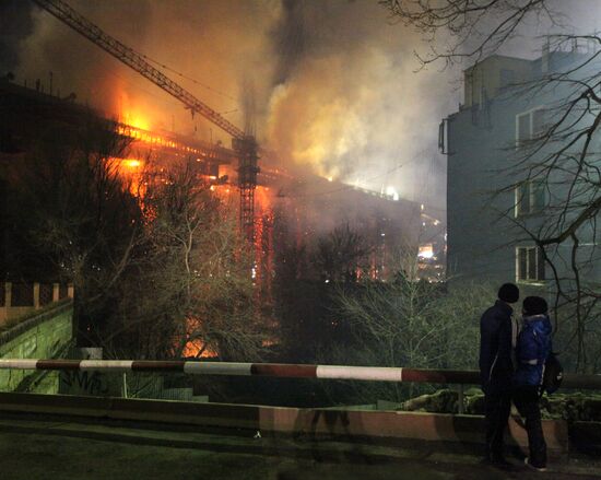 Bridge constructed in Vladivostok on fire