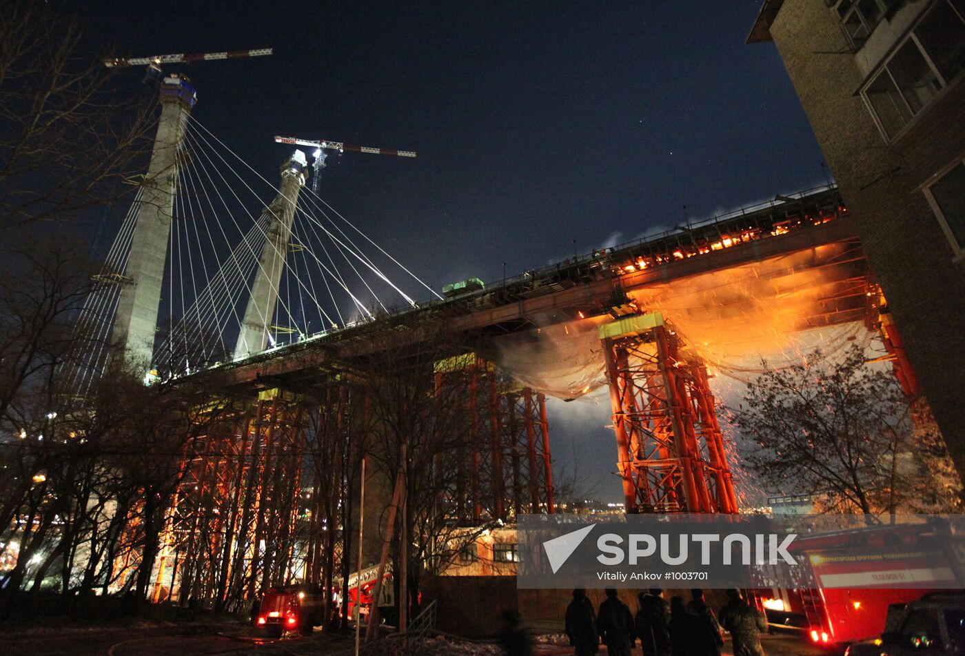 Bridge constructed in Vladivostok on fire